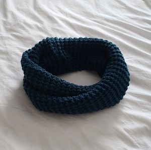 Infinity scarf, blue navy